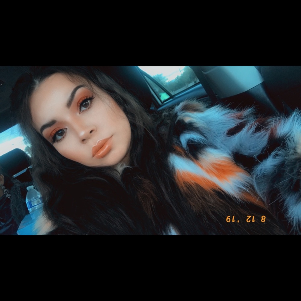 Meet your Posher, Karina